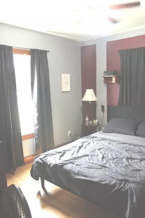 Bedroom - 200 E Bennett St E, Salem, IL 62881 photo 2 of 6