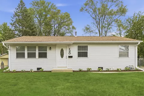 120 Adobe Cir, Carpentersville, IL 60110