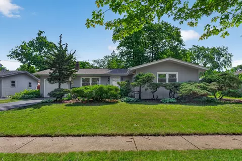 262 S 19th St, Saint Charles, IL 60174