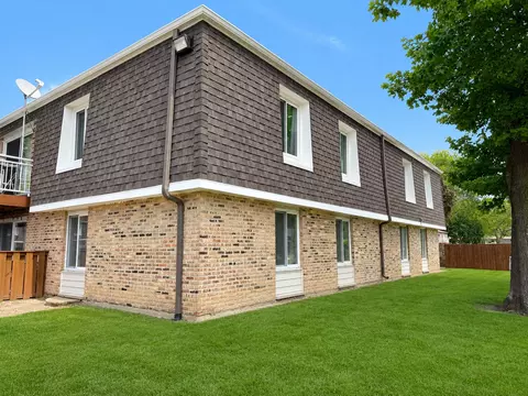 4710 Euclid Ave #1C, Rolling Meadows, IL 60008