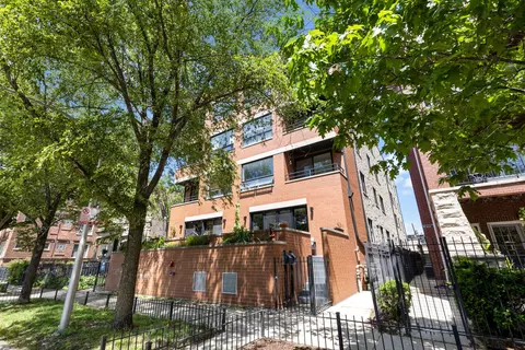 934 W Cuyler Ave #4B, Chicago, IL 60613