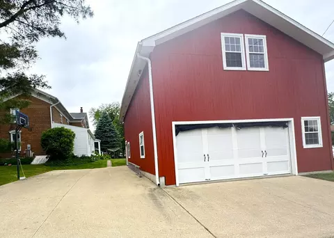 Exterior - 304 E Broadway, Mount Carroll, IL 61053 photo 6 of 6
