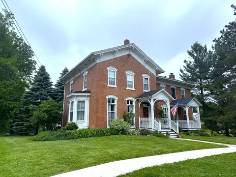 Exterior - 304 E Broadway, Mount Carroll, IL 61053 photo 5 of 6