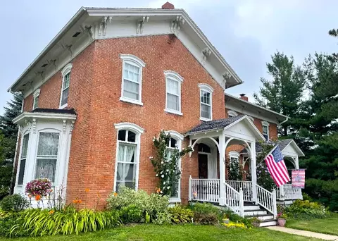 304 E Broadway, Mount Carroll, IL 61053