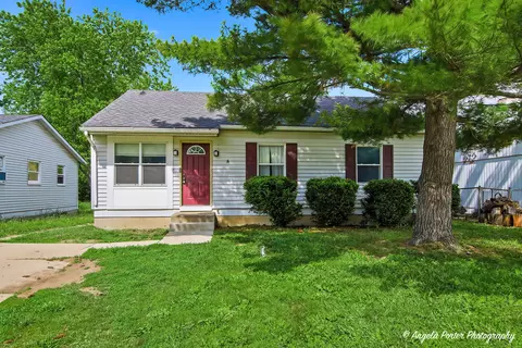 1904 Joanna Ave, Zion, IL 60099