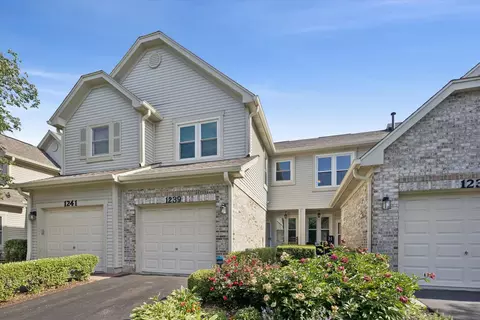 1239 Tennyson Ln, Naperville, IL 60540