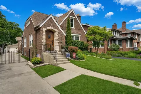 166 Akenside Rd, Riverside, IL 60546 photo 1