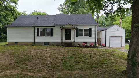 14045 State Highway 34 Hwy, Benton, IL 62812
