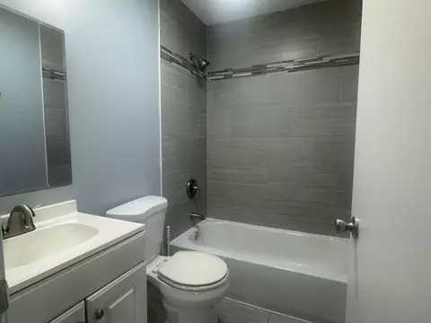 Bath - 3602 Arthur Ter, Markham, IL 60428 photo 1 of 1