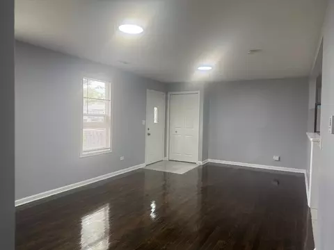 Living - 3602 Arthur Ter, Markham, IL 60428 photo 3 of 3