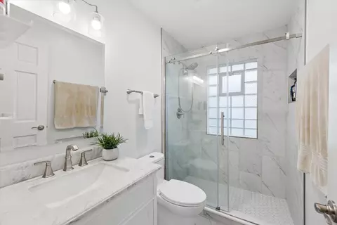 Bath - 116 E Adams St, Elmhurst, IL 60126 photo 1 of 3