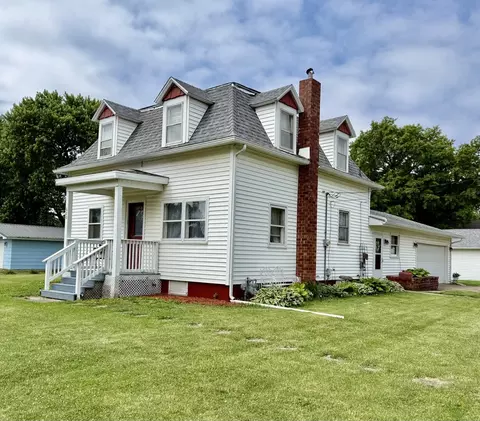 620 NE 1st Ave, Galva, IL 61434
