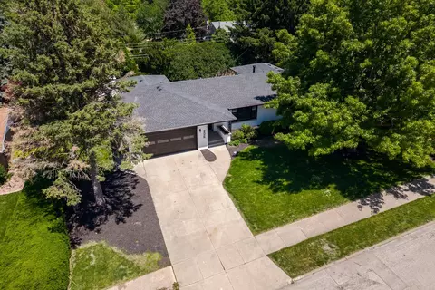 View/Area - 206 Imperial Dr, Bloomington, IL 61701 photo 2 of 4