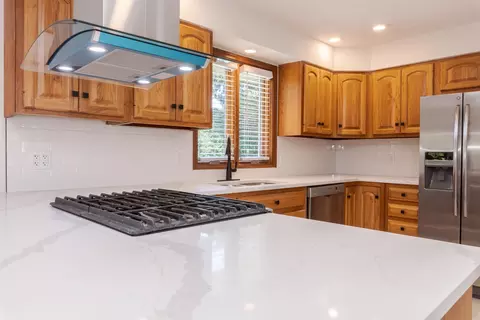 Kitchen - 206 Imperial Dr, Bloomington, IL 61701 photo 4 of 4