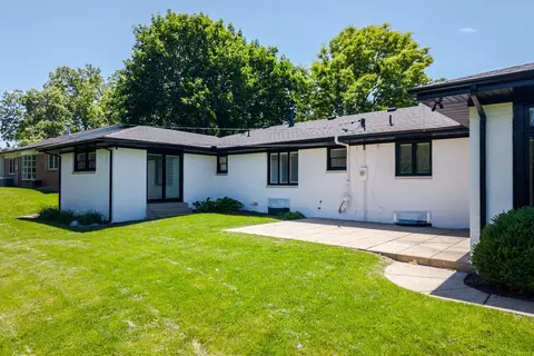 Exterior - 206 Imperial Dr, Bloomington, IL 61701 photo 13 of 14
