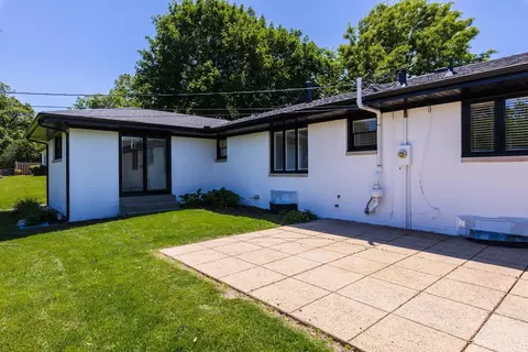 Exterior - 206 Imperial Dr, Bloomington, IL 61701 photo 10 of 14