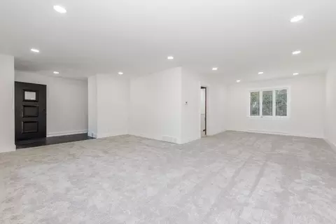 Living - 206 Imperial Dr, Bloomington, IL 61701 photo 13 of 19