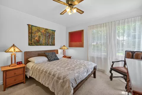 Bedroom - 69 Central Ave, Aurora, IL 60506 photo 1 of 2