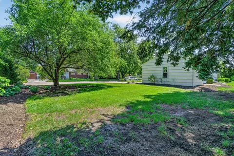 Exterior - 69 Central Ave, Aurora, IL 60506 photo 13 of 16
