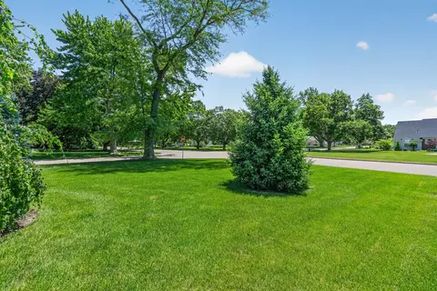 Exterior - 69 Central Ave, Aurora, IL 60506 photo 6 of 16