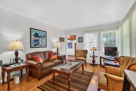 Living - 69 Central Ave, Aurora, IL 60506 photo 2 of 4