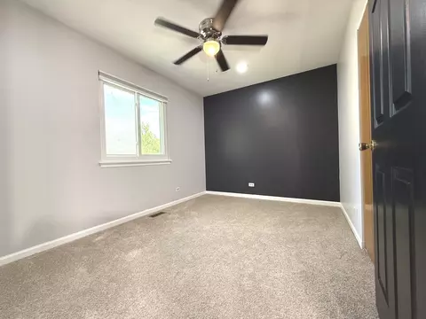 Bedroom - 432 Harvard Ln, Bartlett, IL 60103 photo 2 of 3