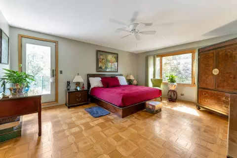 Bedroom - 2135 Phillips Dr, Glenview, IL 60026 photo 1 of 4