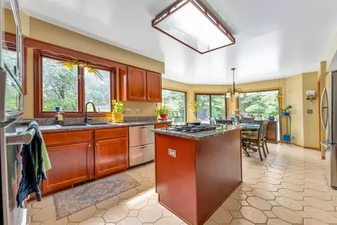 Kitchen - 2135 Phillips Dr, Glenview, IL 60026 photo 2 of 2