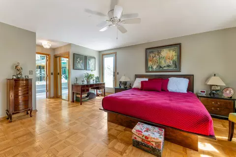 Bedroom - 2135 Phillips Dr, Glenview, IL 60026 photo 2 of 4