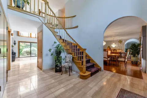 Entry Way - 2135 Phillips Dr, Glenview, IL 60026 photo 1 of 1
