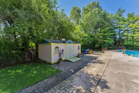 Exterior - 2135 Phillips Dr, Glenview, IL 60026 photo 8 of 8