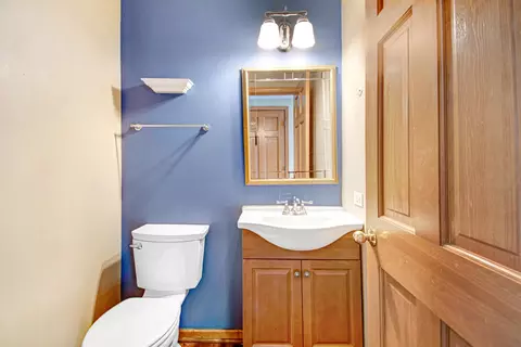 Bath - 532 Rose Ln, Bartlett, IL 60103 photo 1 of 5