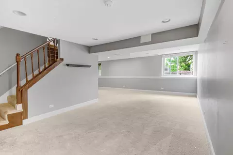 Living - 532 Rose Ln, Bartlett, IL 60103 photo 4 of 5