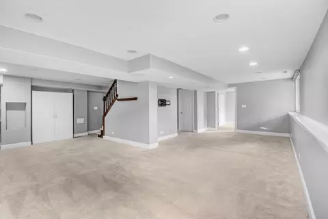 Living - 532 Rose Ln, Bartlett, IL 60103 photo 5 of 5