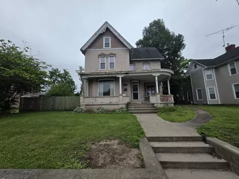 302 E Court St, Paris, IL 61944
