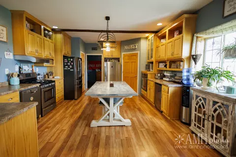 Kitchen - 4468 E 5000n Rd, Bourbonnais, IL 60914 photo 1 of 6