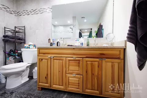 Bath - 4468 E 5000n Rd, Bourbonnais, IL 60914 photo 4 of 6