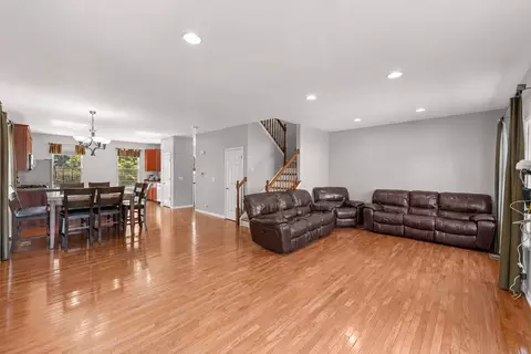 Living - 758 Lambert Ln #97-6, Bartlett, IL 60103 photo 1 of 3