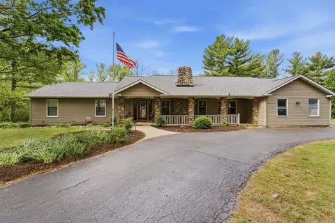 14103 Westwood Trl, Woodstock, IL 60098