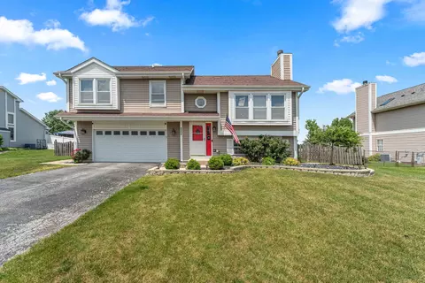 8036 Farmhouse Rd, Frankfort, IL 60423