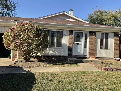 1066 Foxworth Blvd, Lombard, IL 60148