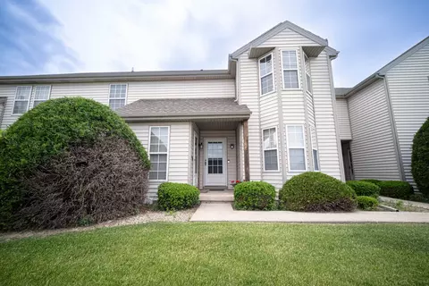 303 Chesterfield Ct #303, Bourbonnais, IL 60914