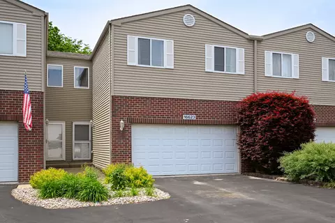 16623 Willow Walk Dr, Lockport, IL 60441
