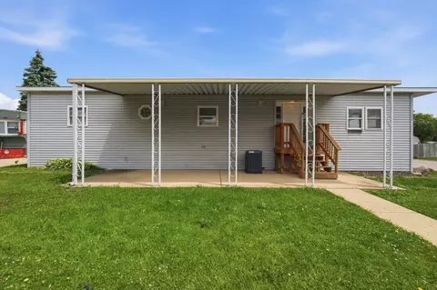 165 Hansom Dr, Wheeling, IL 60090 photo 3