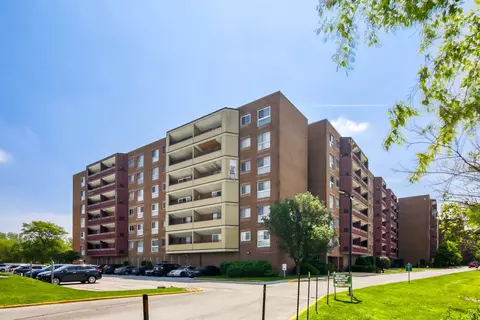 100 Park Ave #410, Calumet City, IL 60409