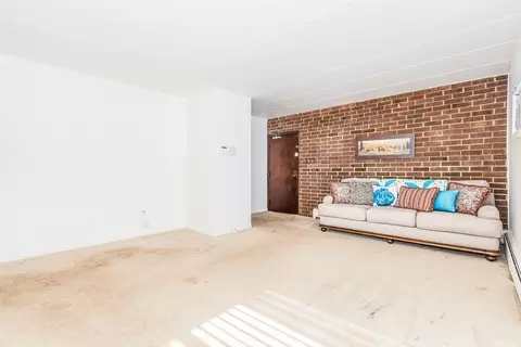 154 E Bailey Rd #D, Naperville, IL 60565 photo 4