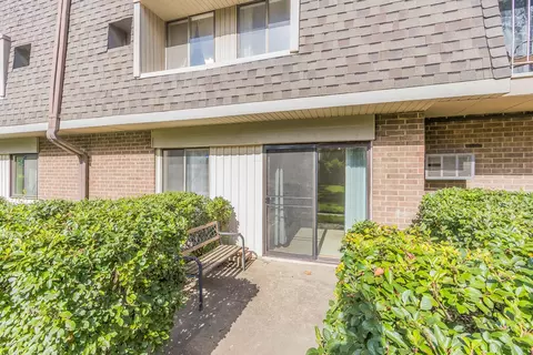 154 E Bailey Rd #D, Naperville, IL 60565 photo 2