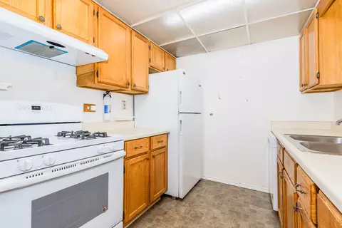 154 E Bailey Rd #D, Naperville, IL 60565 photo 10
