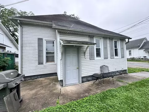Exterior - 620 E Noleman St, Centralia, IL 62801 photo 3 of 3