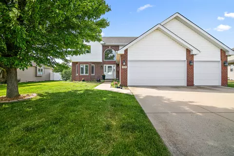 932 Coyote Trl, Manteno, IL 60950
